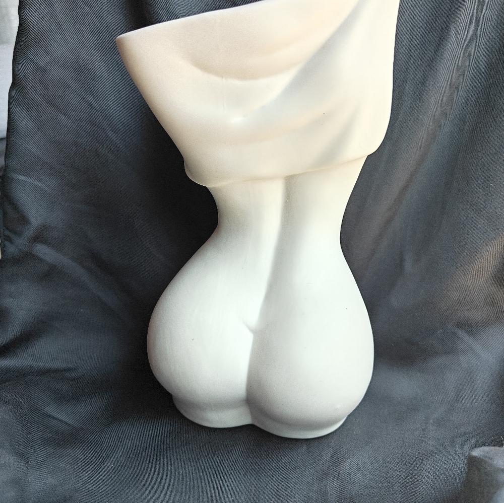 Elegant Feminine Body Ceramic Vase, Feminine Curves - Bohemian Decoration - Picture 2 of 6